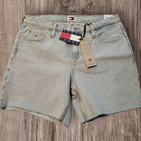 Tommy Hilfiger Pants - Tommy Hilfiger Women's Light Blue "Maddie" Denim Mid-Shorts, 29", NWT